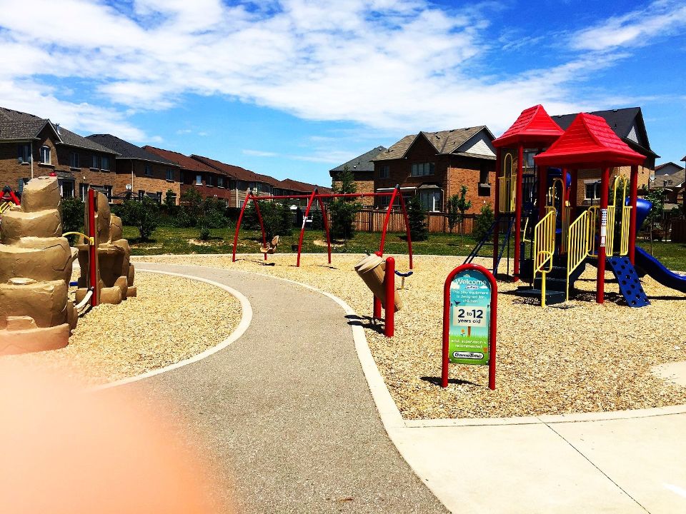 Scott Neighbourhood Park East