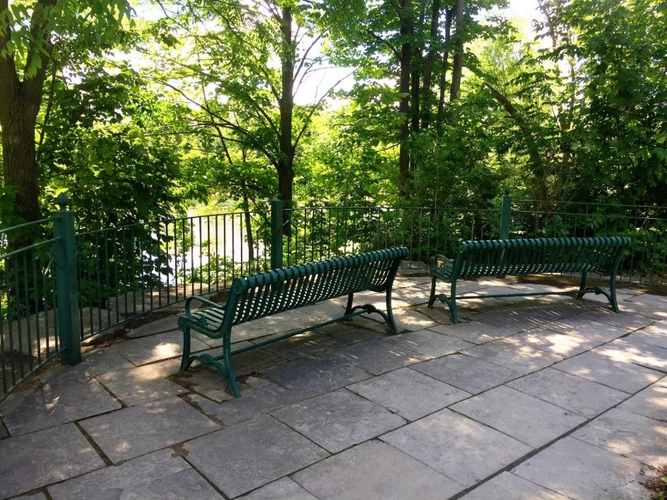 Livingston Park and Trail