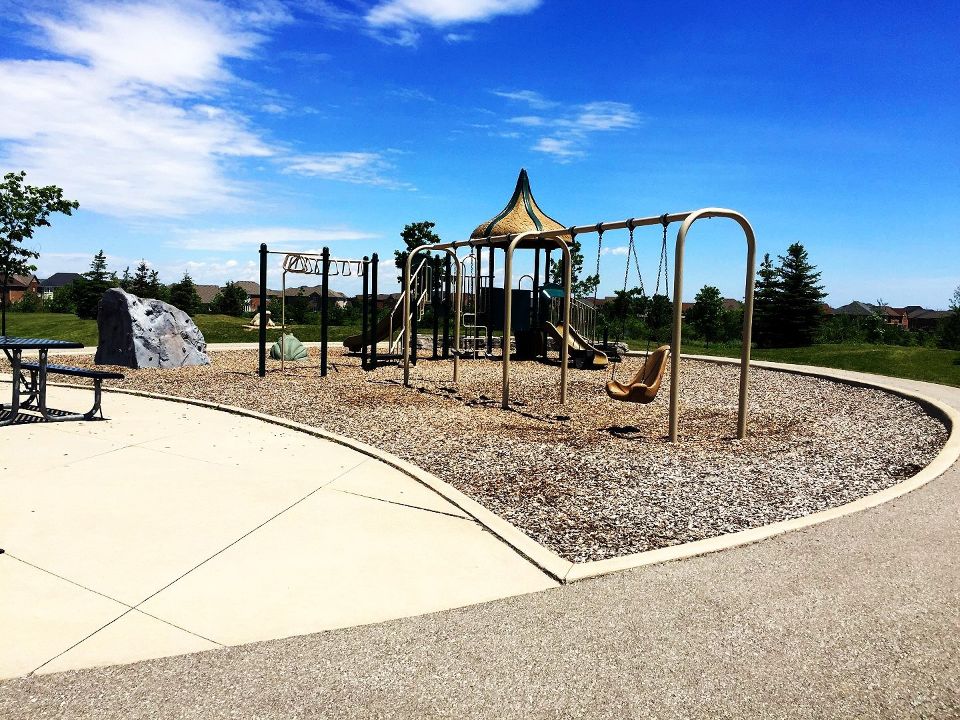 Scott Neighbourhood Park West