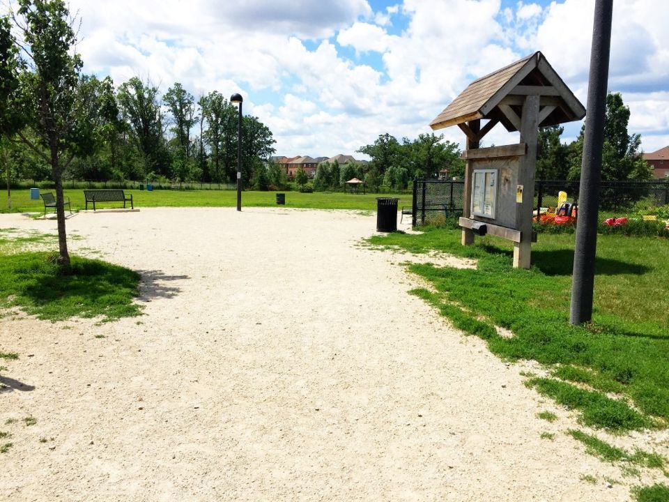 Cedar Hedge Park - West (off Leash Dog Park)